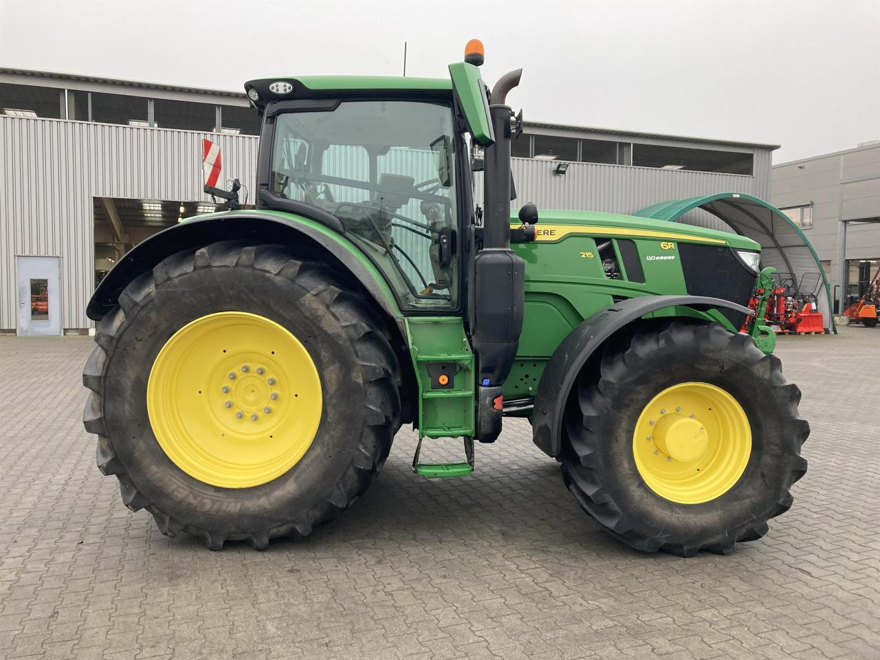 John Deere 6R 215 - Tracteur agricole: photos 4 John Deere 6R 215 - Tracteur agricole: photos 4