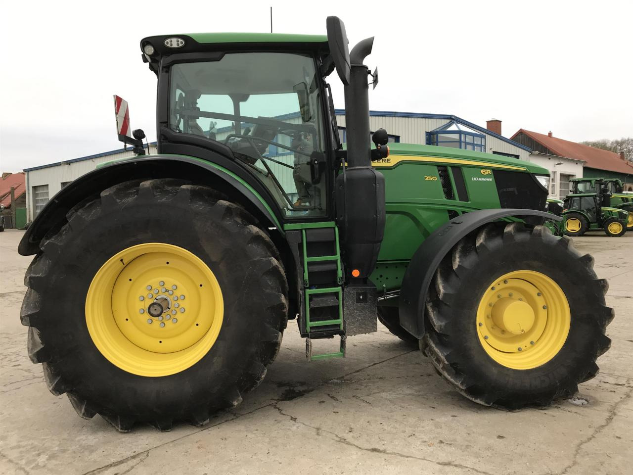 John Deere 6R 250 - Tracteur agricole: photos 2 John Deere 6R 250 - Tracteur agricole: photos 2