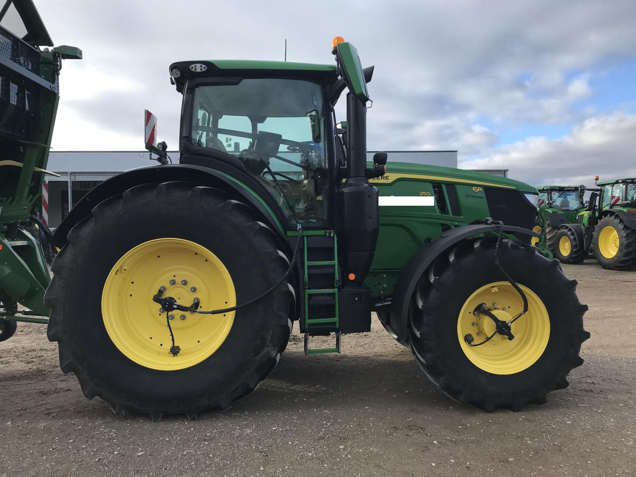 John Deere 6R 250 - Tracteur agricole: photos 2 John Deere 6R 250 - Tracteur agricole: photos 2