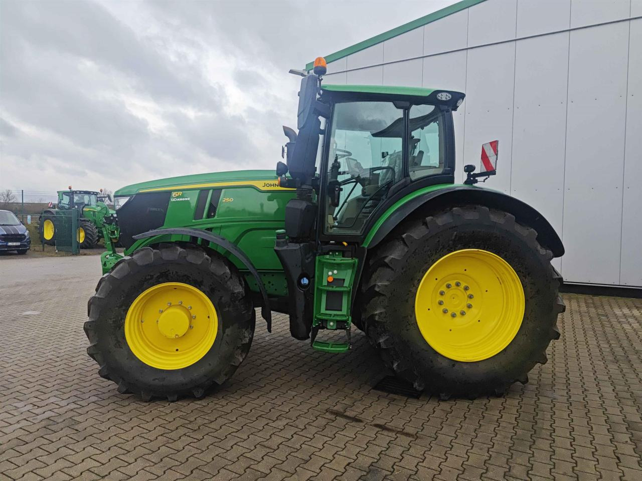 John Deere 6R 250 - Tracteur agricole: photos 4 John Deere 6R 250 - Tracteur agricole: photos 4