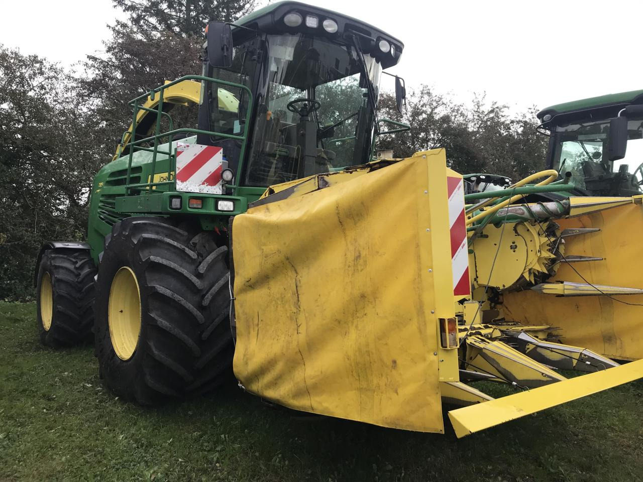 John Deere 7350 - Ensileuse: photos 1 John Deere 7350 - Ensileuse: photos 1