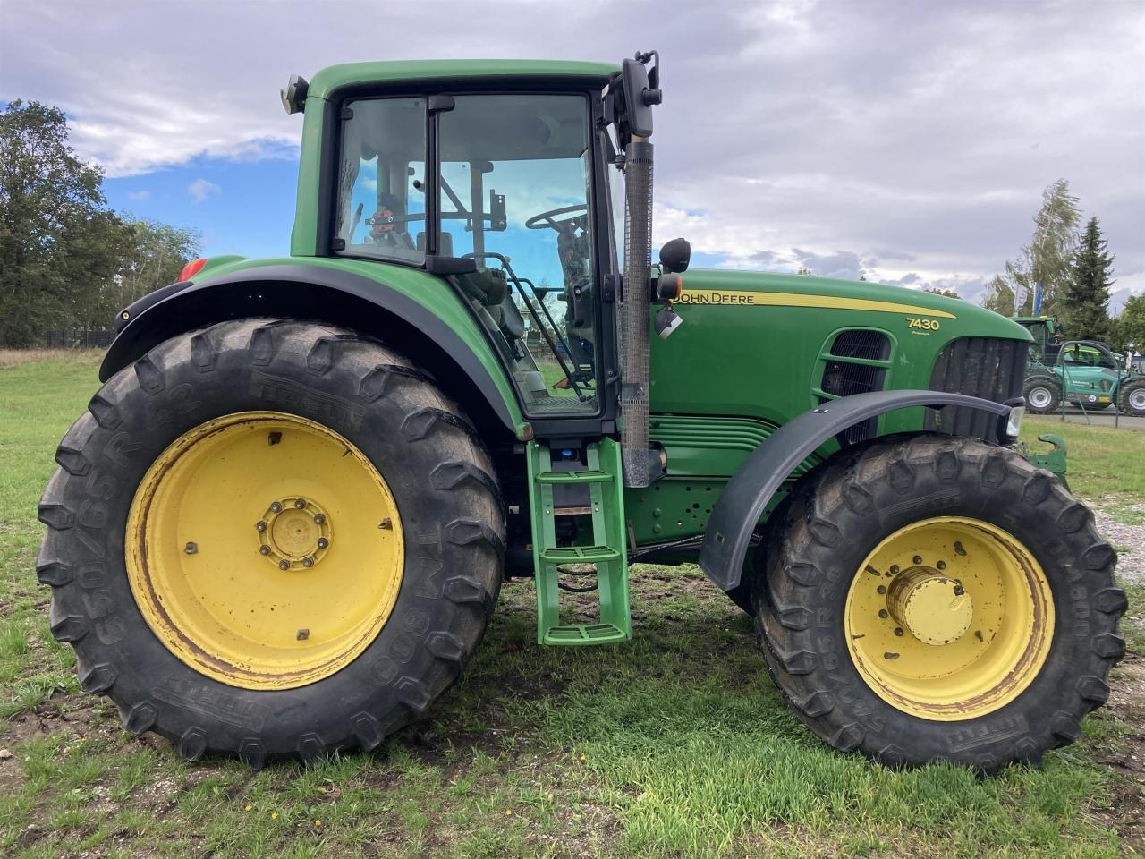 John Deere 7430 - Tracteur agricole: photos 4 John Deere 7430 - Tracteur agricole: photos 4