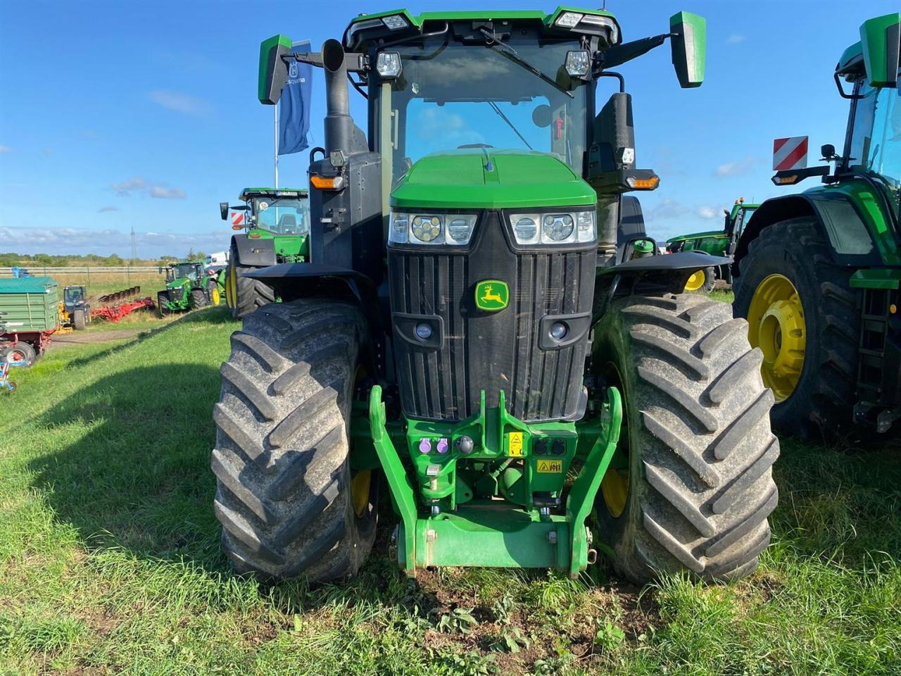 John Deere 7R 330 - Tracteur agricole: photos 3 John Deere 7R 330 - Tracteur agricole: photos 3