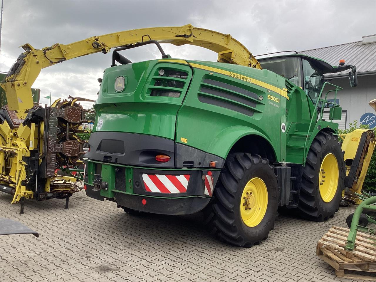 John Deere 8300 - Ensileuse: photos 3 John Deere 8300 - Ensileuse: photos 3