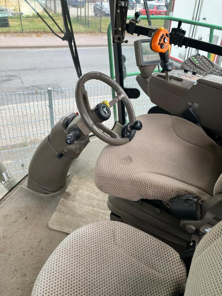 John Deere 8500 - Ensileuse: photos 4 John Deere 8500 - Ensileuse: photos 4