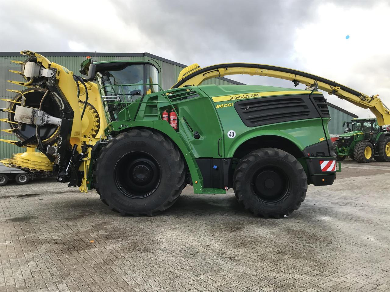 John Deere 8600 - Ensileuse: photos 1 John Deere 8600 - Ensileuse: photos 1