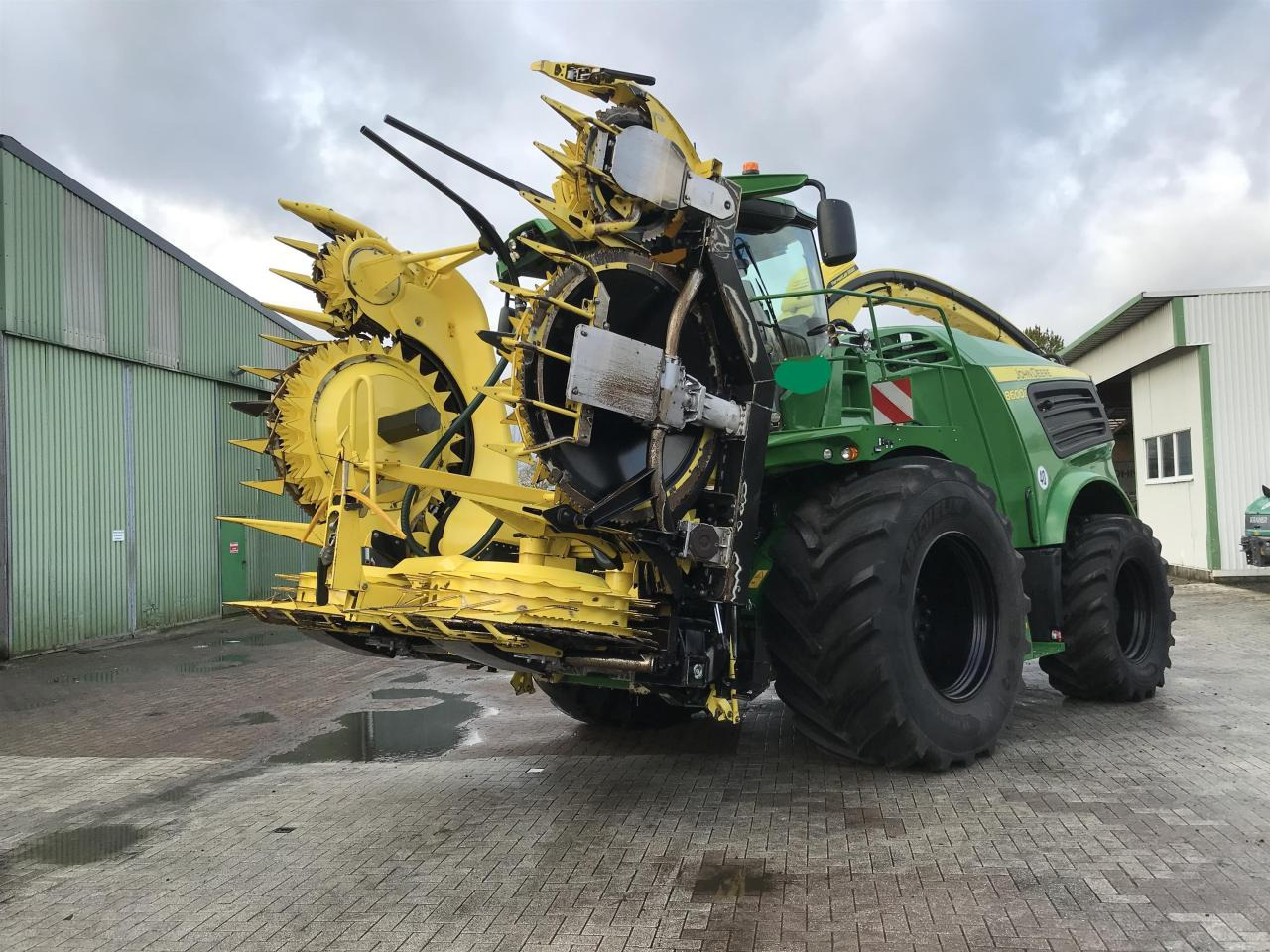 John Deere 8600 - Ensileuse: photos 3 John Deere 8600 - Ensileuse: photos 3