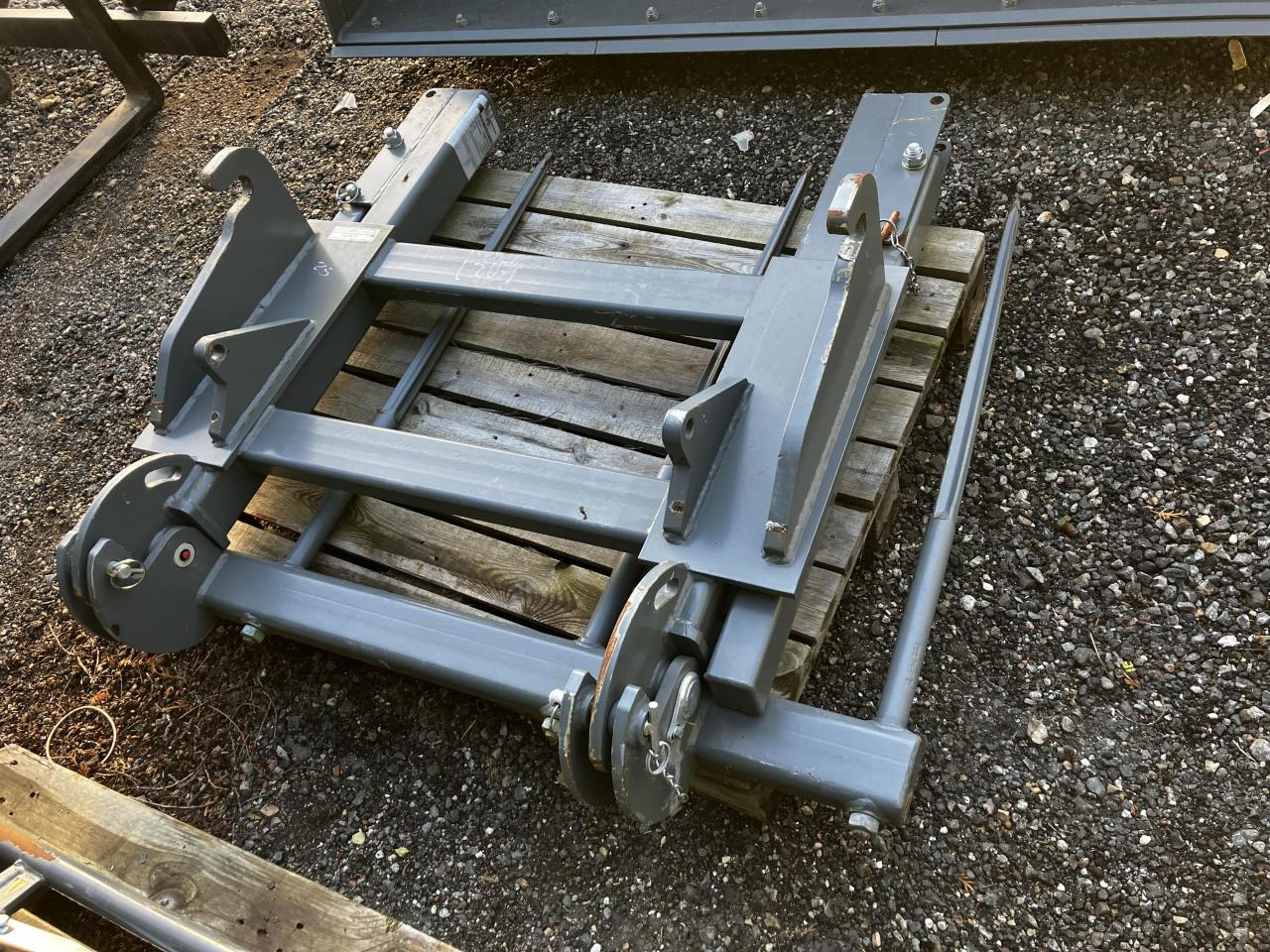 Kramer Ballenspieß klappbar EURO - Chargeur frontal pour tracteur: photos 3 Kramer Ballenspieß klappbar EURO - Chargeur frontal pour tracteur: photos 3