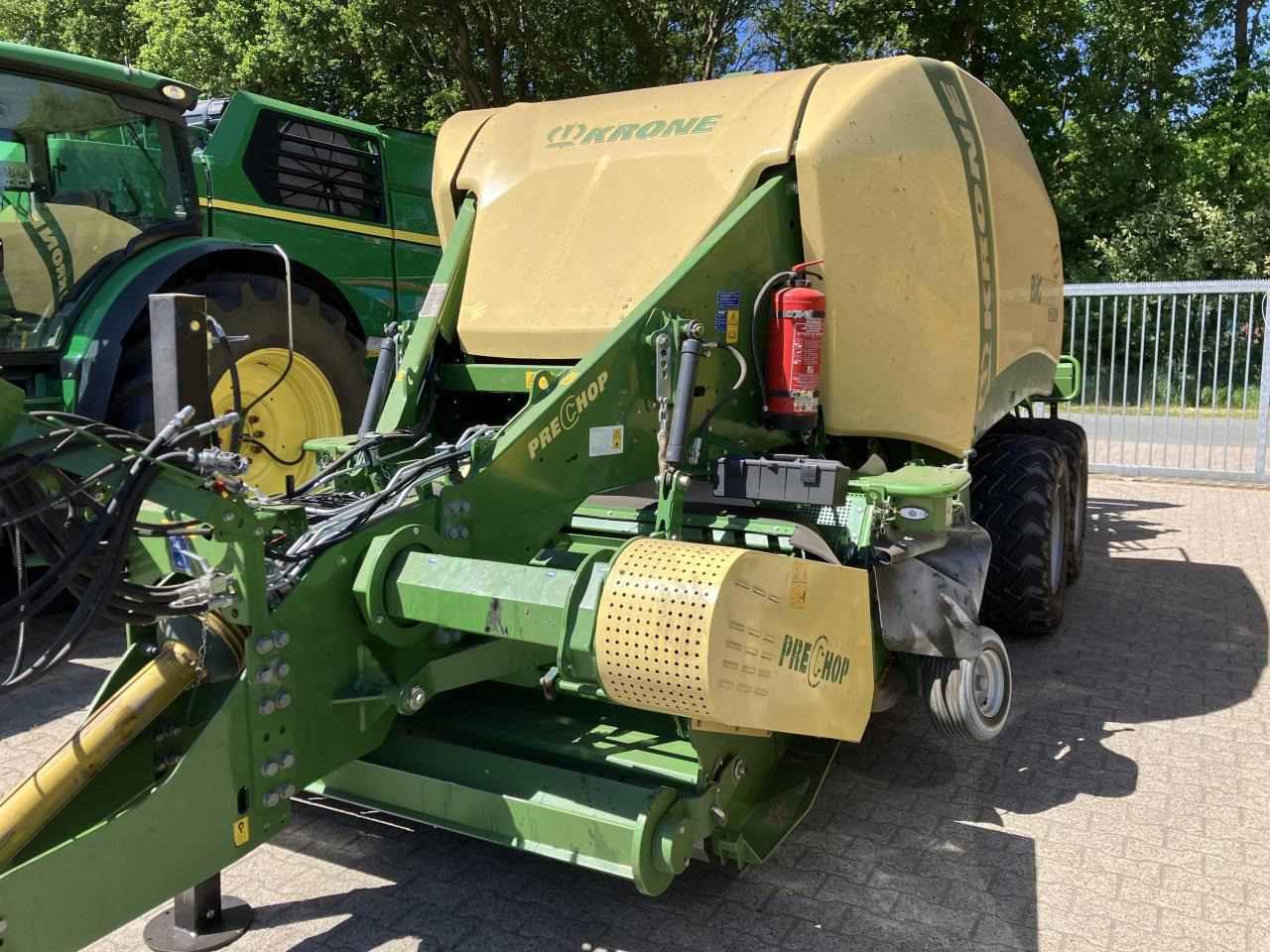 Krone BP 1270 XC - Presse à balles cubiques: photos 1 Krone BP 1270 XC - Presse à balles cubiques: photos 1