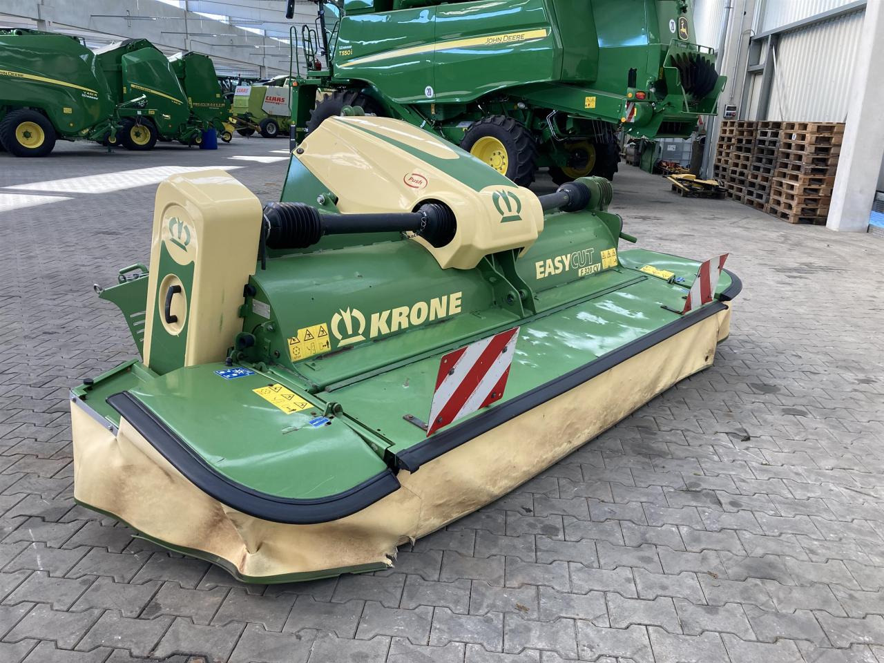 Krone EC F 320 CV - Kat. 2 - Faucheuse: photos 1 Krone EC F 320 CV - Kat. 2 - Faucheuse: photos 1