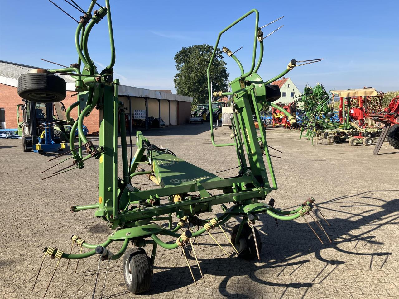 Krone KW 5.52/4x7 - Faneuse: photos 3 Krone KW 5.52/4x7 - Faneuse: photos 3