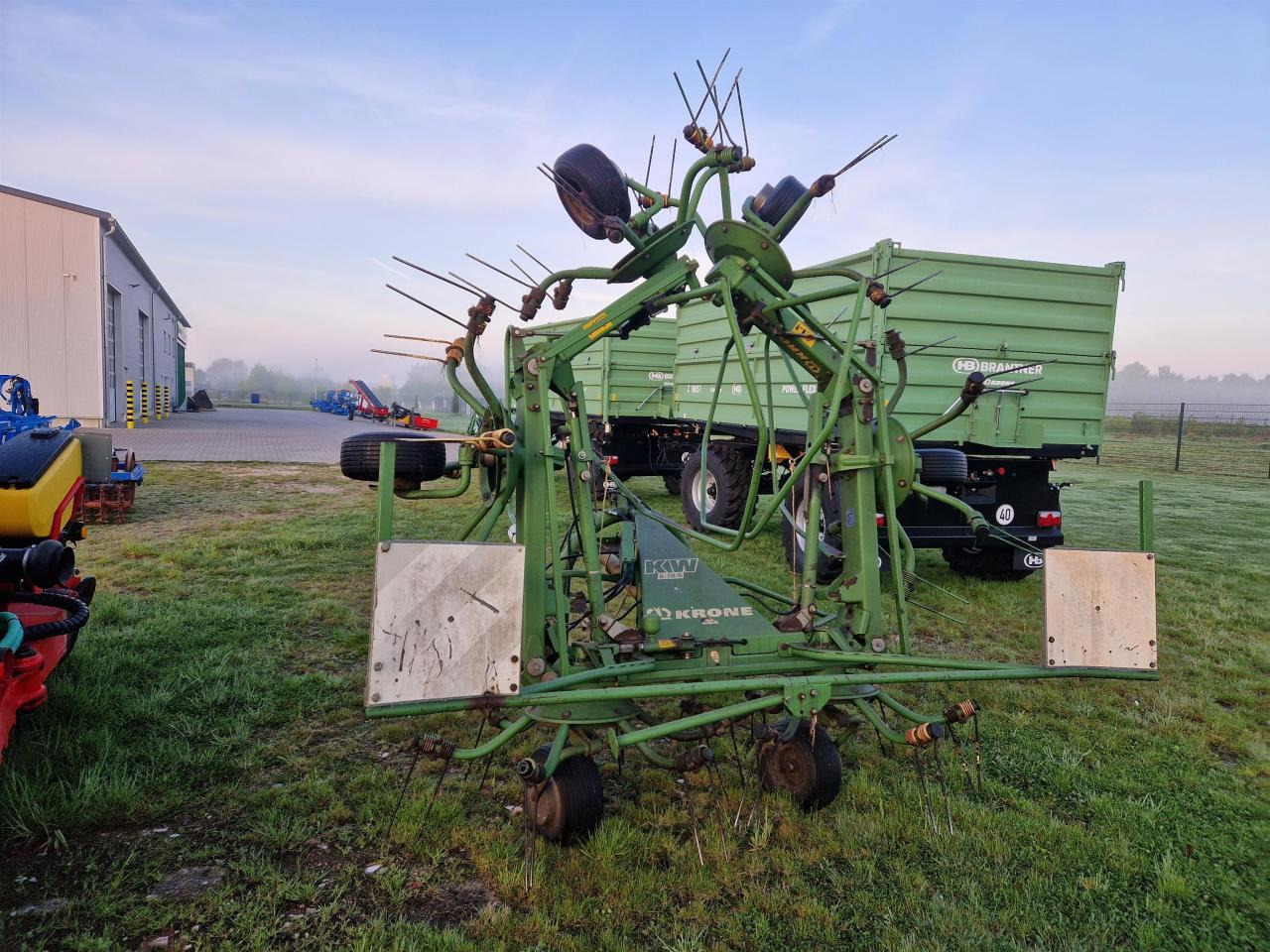 Krone KW 6.70/6 - Faneuse: photos 3 Krone KW 6.70/6 - Faneuse: photos 3