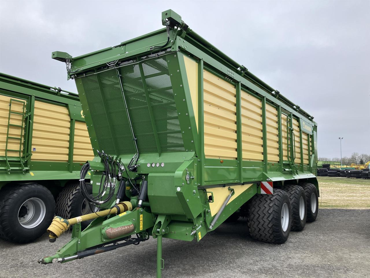 Krone TX 560 D - Autochargeuse: photos 1 Krone TX 560 D - Autochargeuse: photos 1
