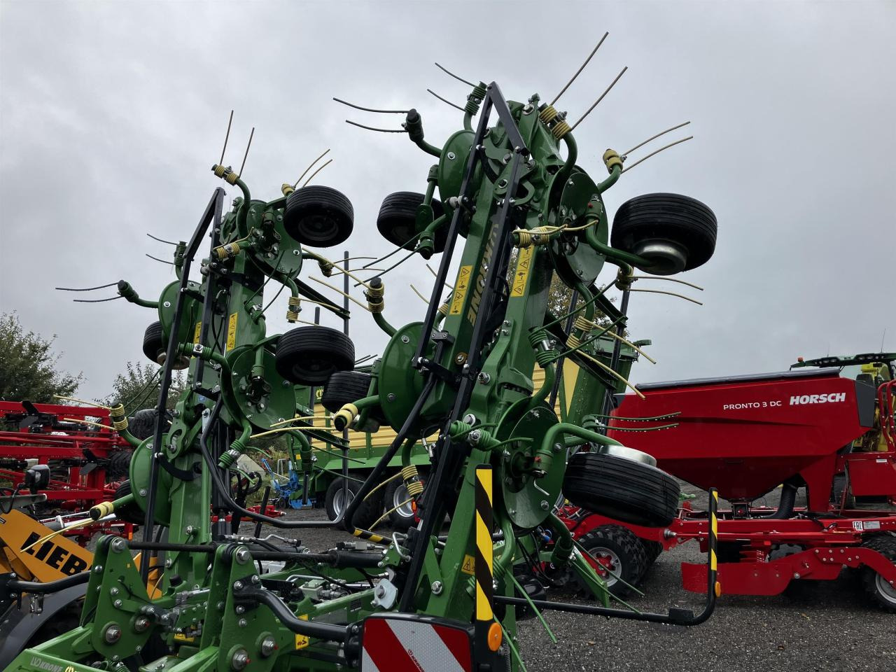 Krone Vendro T 1020 - Faneuse: photos 3 Krone Vendro T 1020 - Faneuse: photos 3
