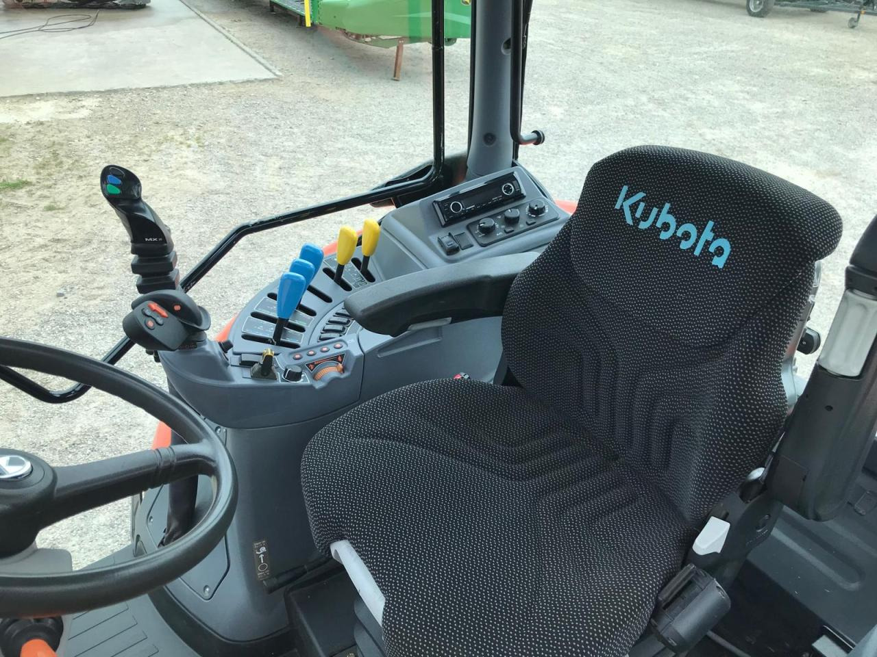 Kubota M7133 - Tracteur agricole: photos 4 Kubota M7133 - Tracteur agricole: photos 4