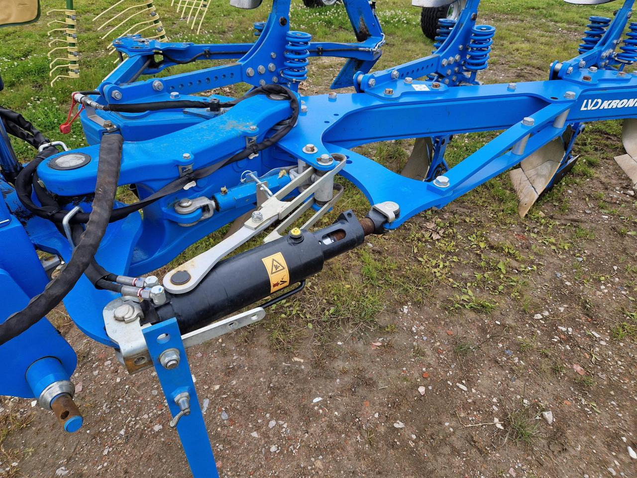 Lemken Juwel 8 M X 5+1 - Charrue: photos 5 Lemken Juwel 8 M X 5+1 - Charrue: photos 5