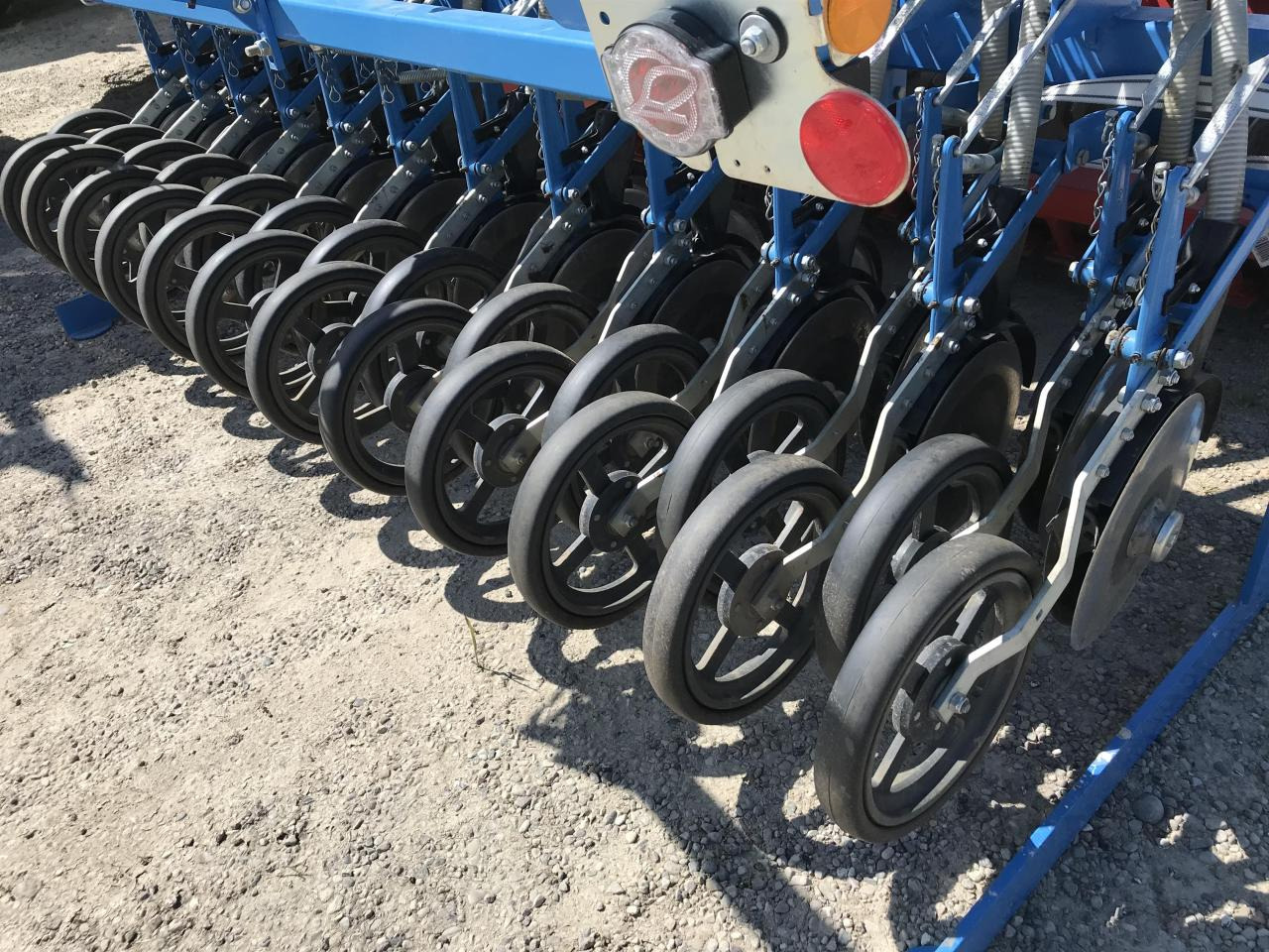 Lemken Saphir 8 Autoload - Semoir: photos 4 Lemken Saphir 8 Autoload - Semoir: photos 4
