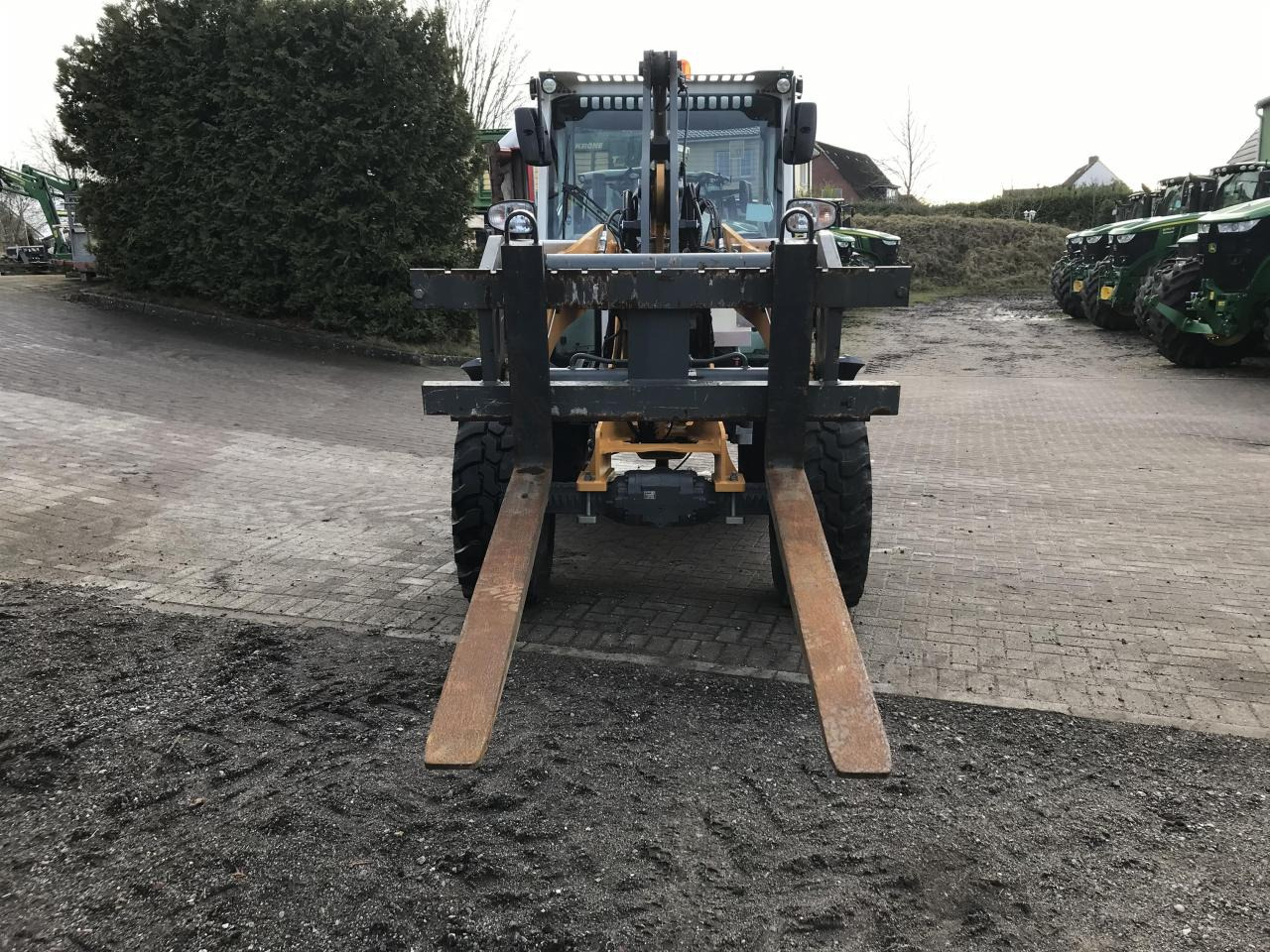 Liebherr 506 Compact - Chargeuse sur pneus: photos 4 Liebherr 506 Compact - Chargeuse sur pneus: photos 4