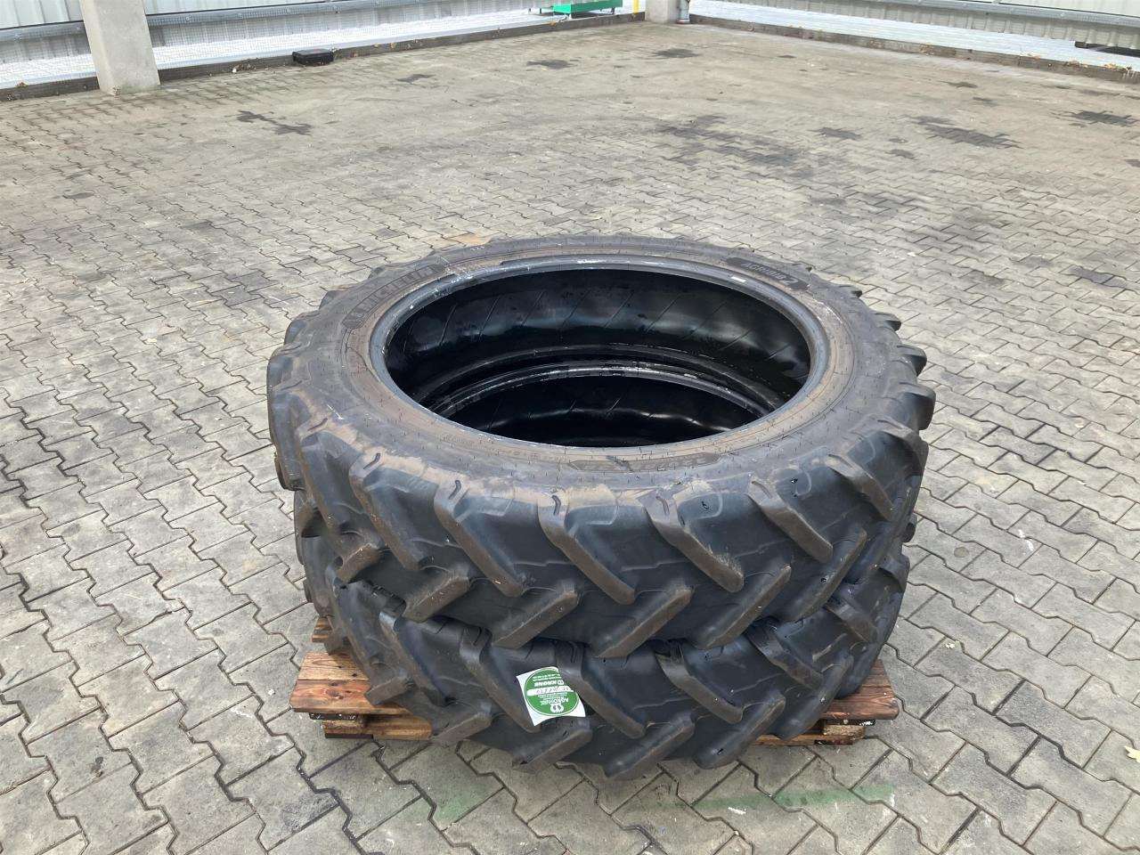 Michelin 320/85R38 - Pneu pour Machine agricole: photos 5 Michelin 320/85R38 - Pneu pour Machine agricole: photos 5