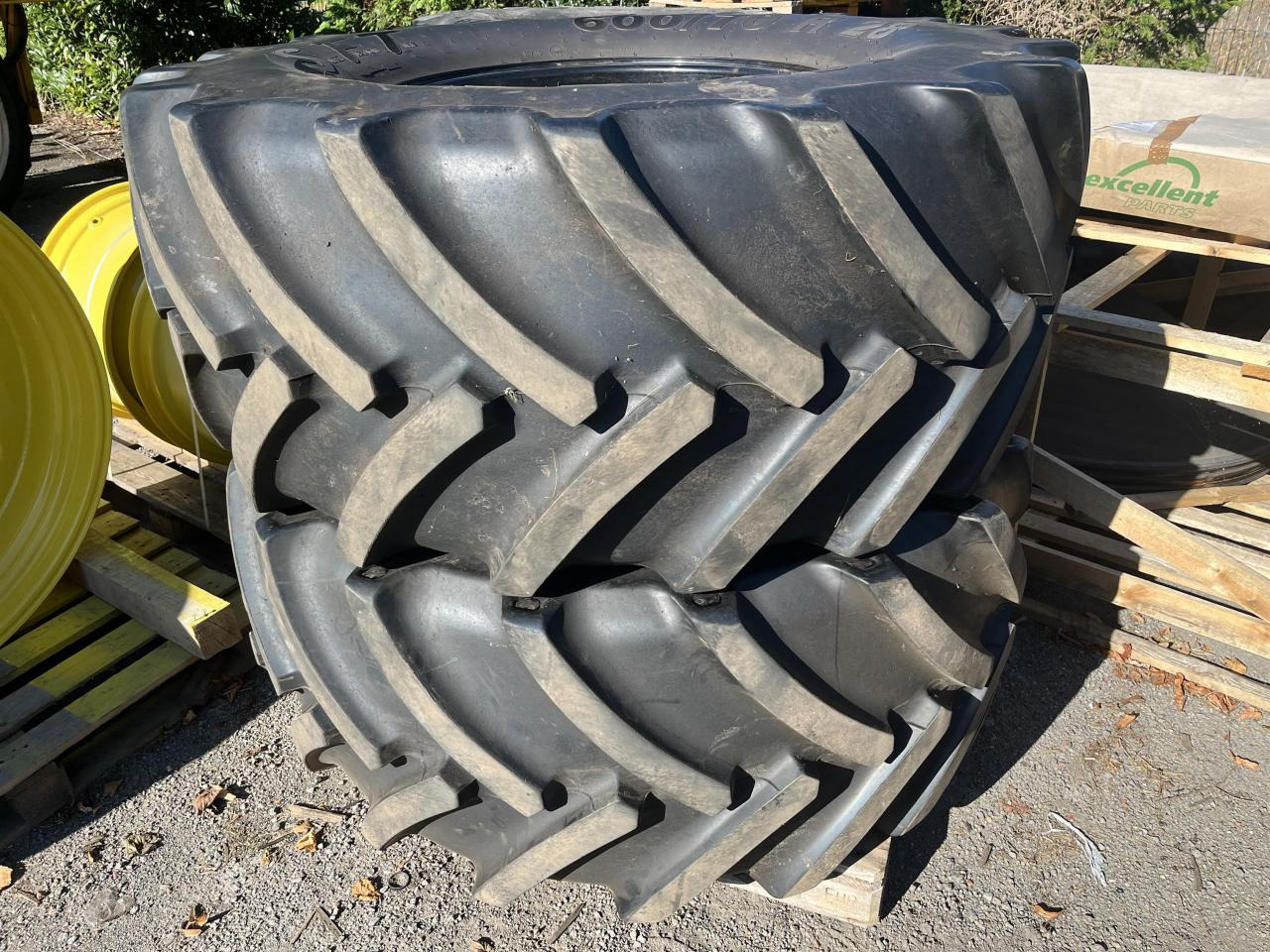 Mitas 600/70R30 - Pneu pour Machine agricole: photos 2 Mitas 600/70R30 - Pneu pour Machine agricole: photos 2