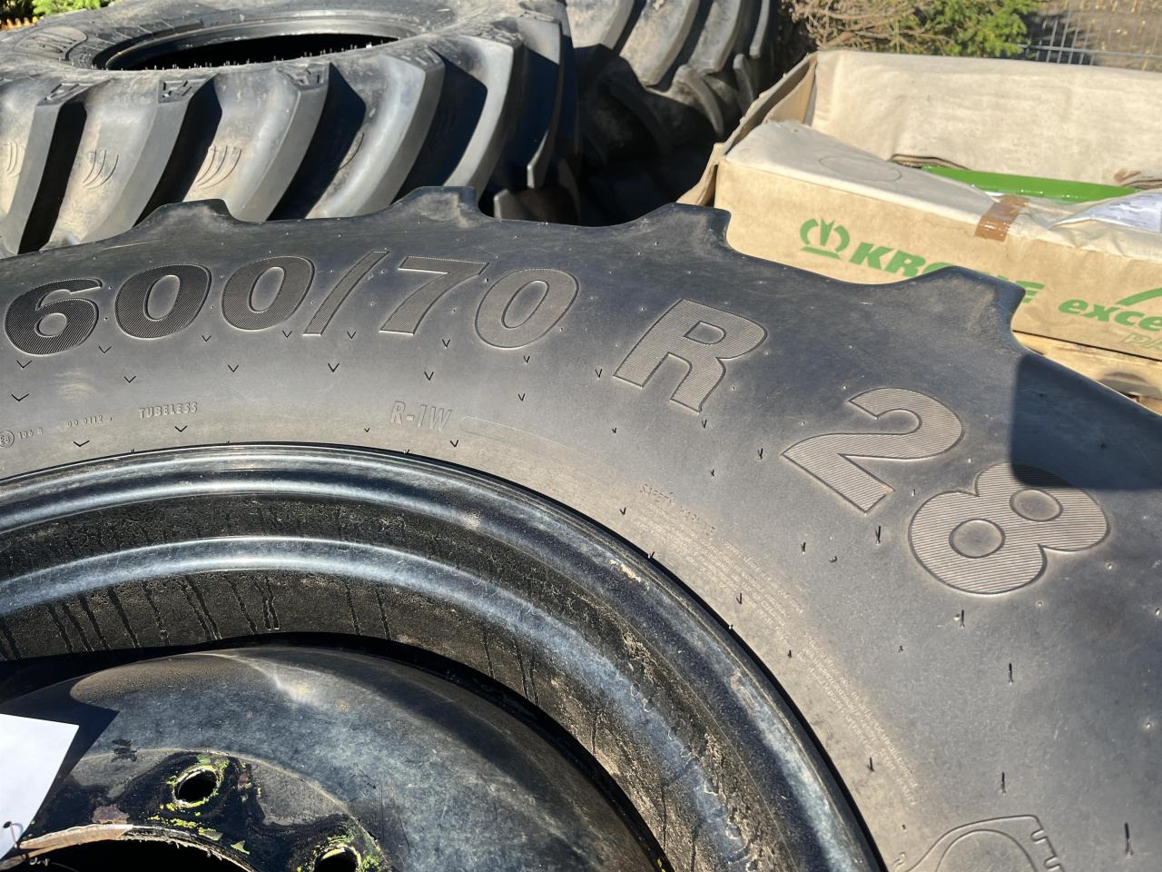 Mitas 600/70R30 - Pneu pour Machine agricole: photos 5 Mitas 600/70R30 - Pneu pour Machine agricole: photos 5