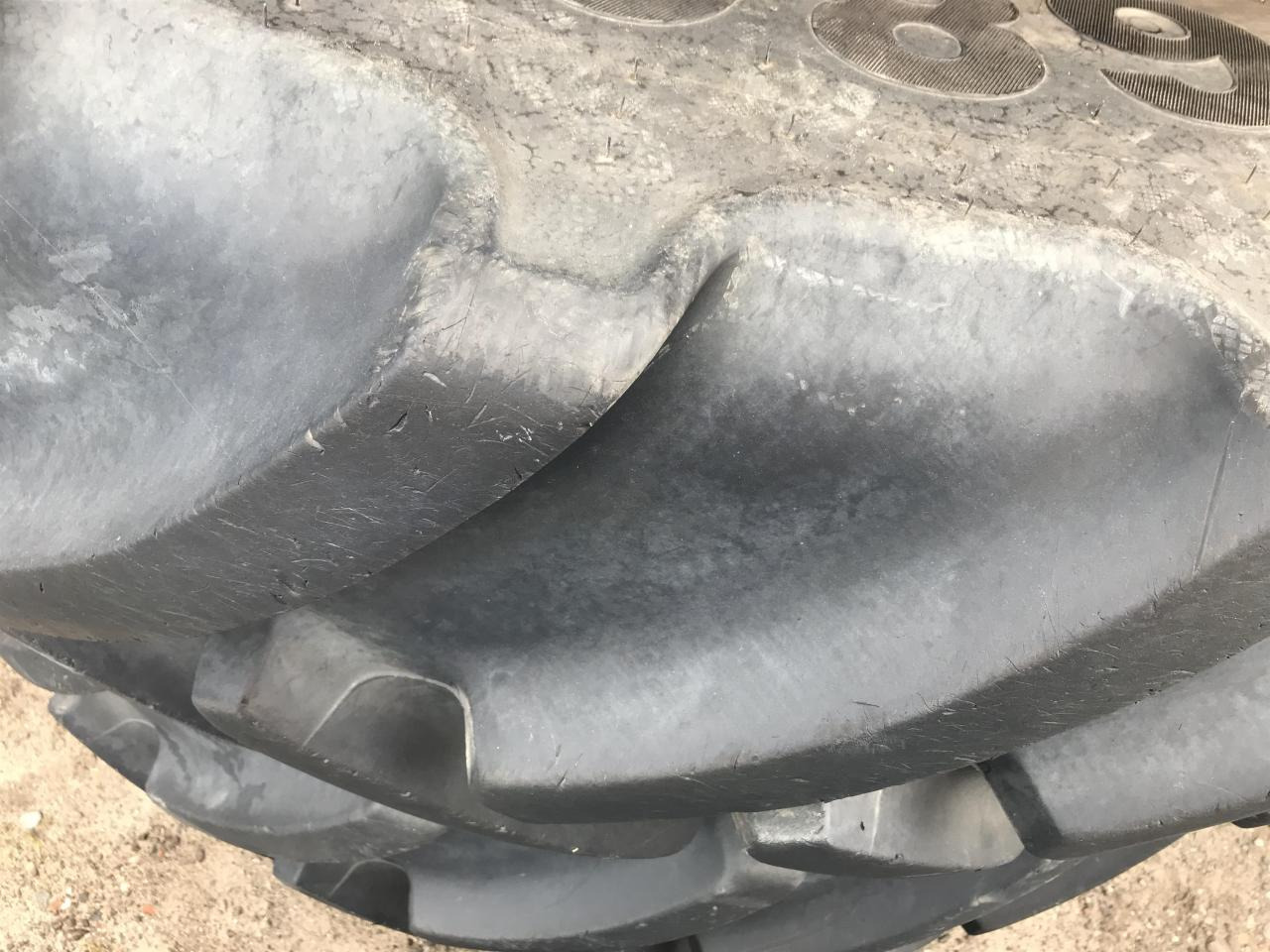 Mitas 680/80R42 - Pneu pour Machine agricole: photos 2 Mitas 680/80R42 - Pneu pour Machine agricole: photos 2