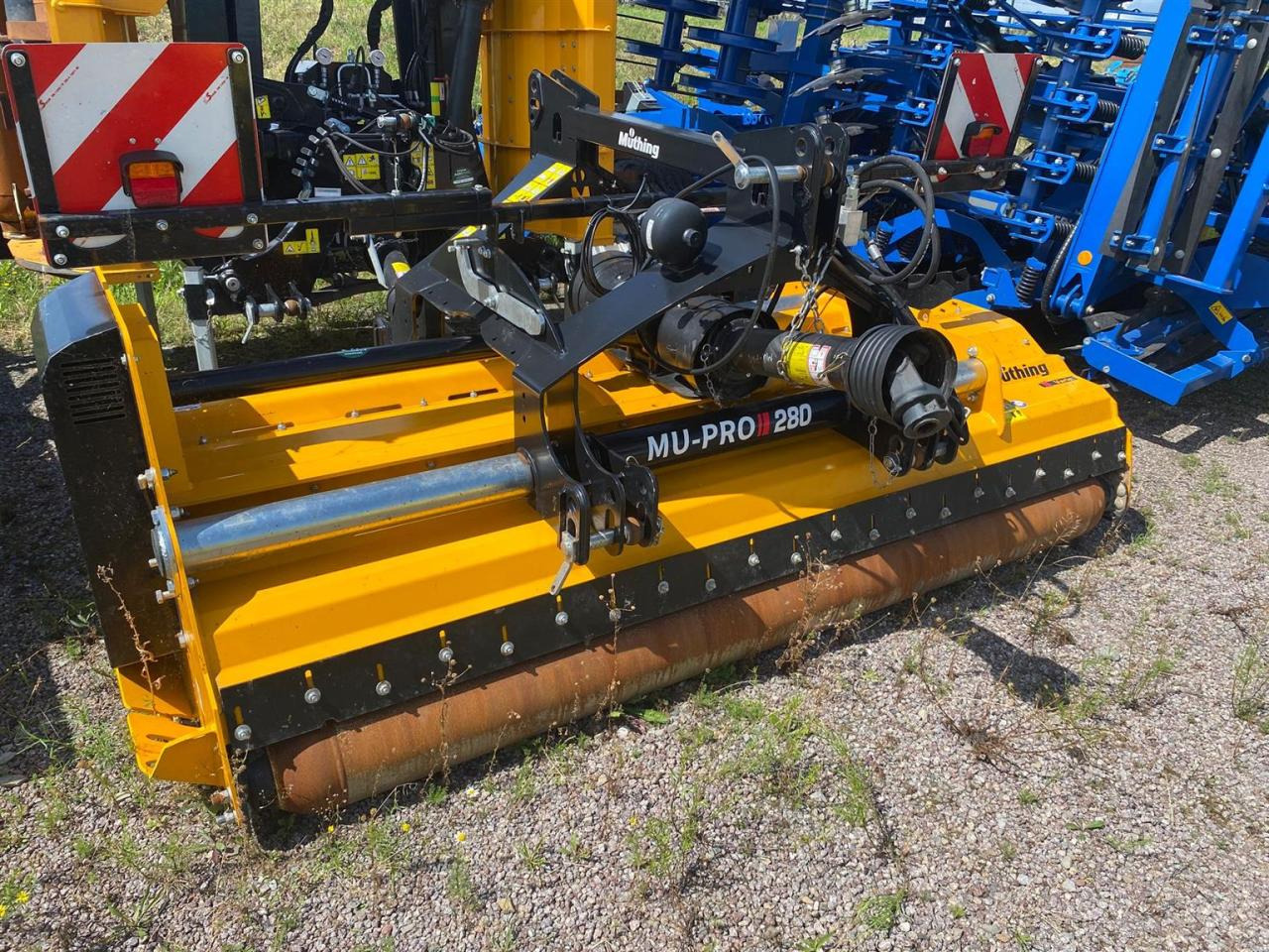 Müthing MU-PRO/F 860 Vario - Broyeur à axe horizontal: photos 2 Müthing MU-PRO/F 860 Vario - Broyeur à axe horizontal: photos 2