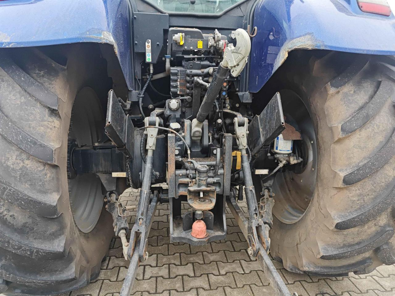 New Holland T7.200 - Tracteur agricole: photos 4 New Holland T7.200 - Tracteur agricole: photos 4