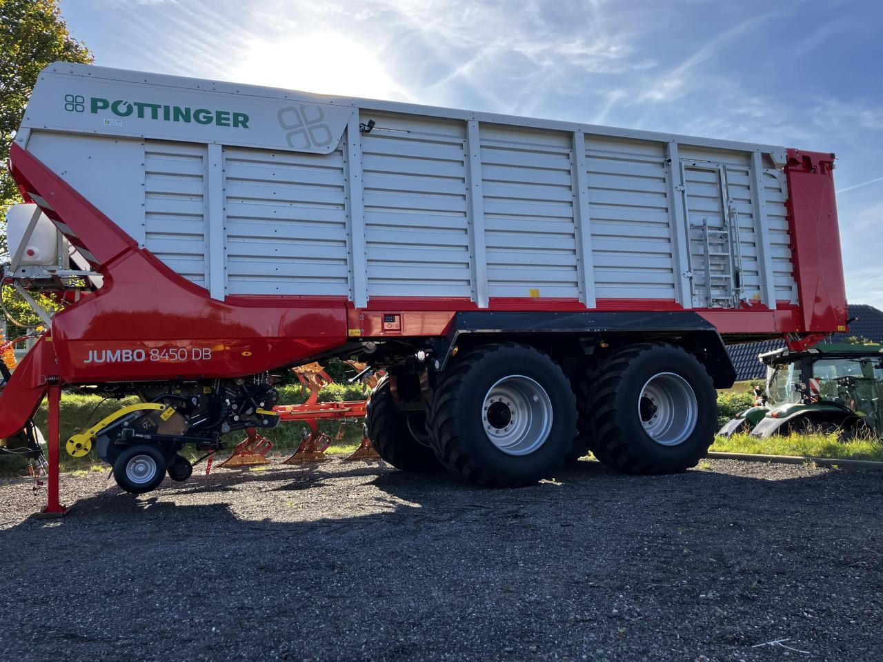 Pöttinger Jumbo 8450 DB - Autochargeuse: photos 1 Pöttinger Jumbo 8450 DB - Autochargeuse: photos 1