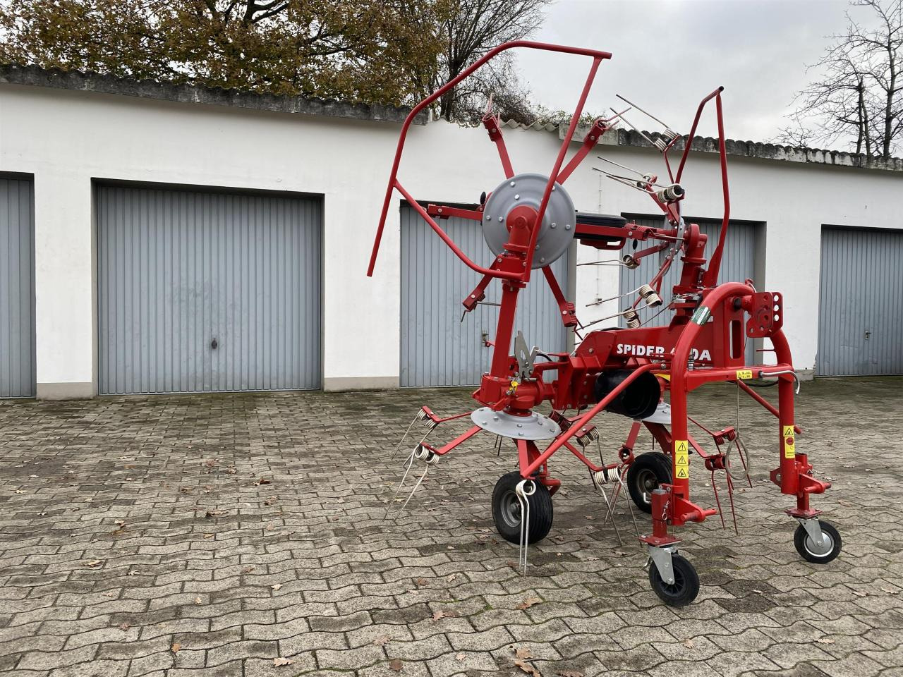 SIP Spider 400A - Faneuse: photos 2 SIP Spider 400A - Faneuse: photos 2