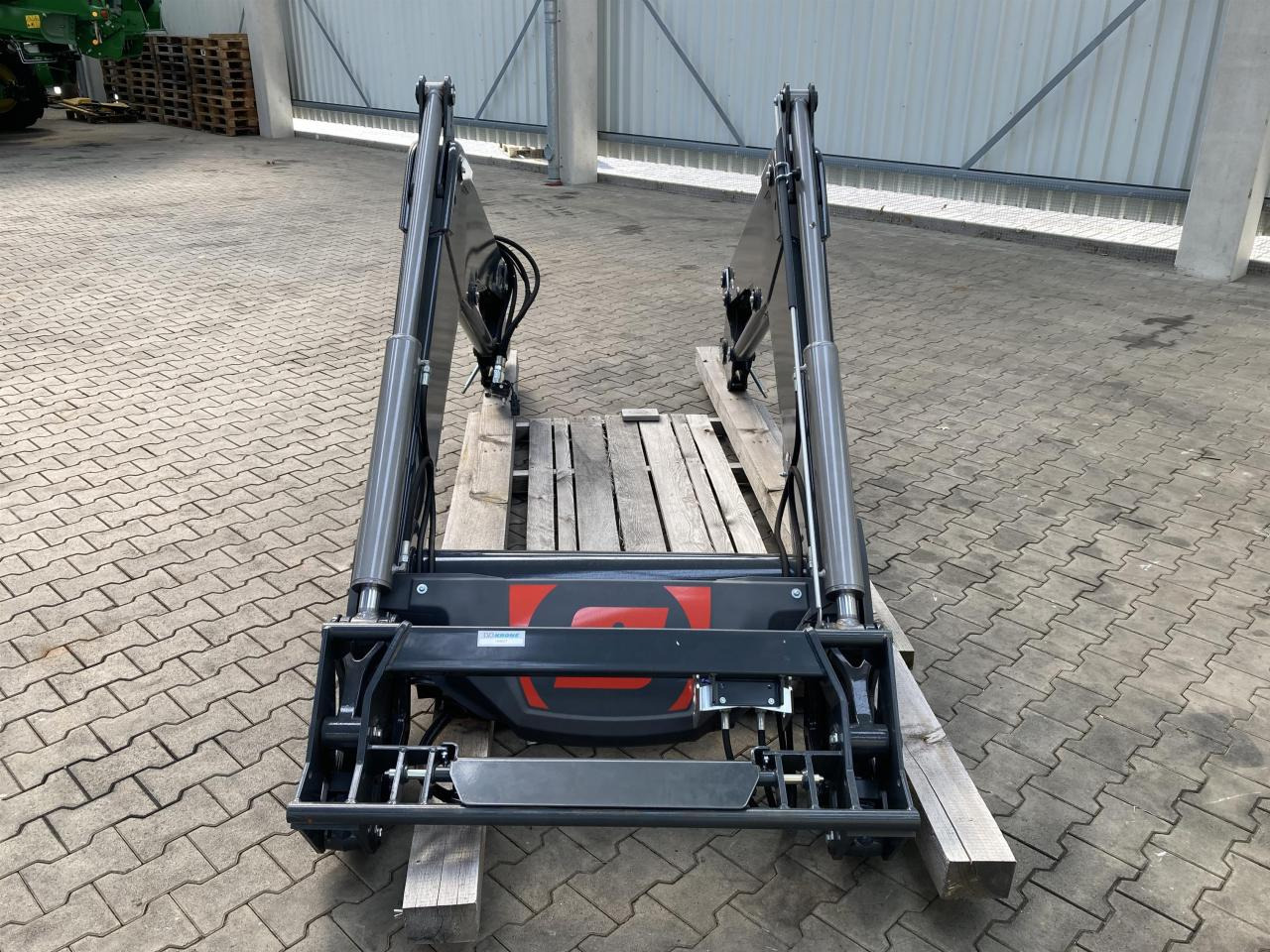 Stoll FZ 46-26.1 - Chargeur frontal pour tracteur: photos 3 Stoll FZ 46-26.1 - Chargeur frontal pour tracteur: photos 3