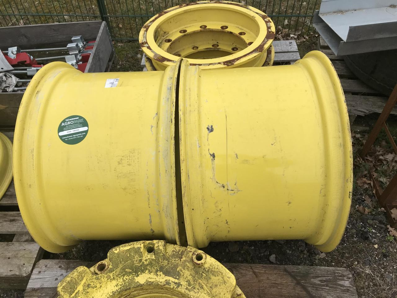 Titan 18x28 - Pneu pour Machine agricole: photos 1 Titan 18x28 - Pneu pour Machine agricole: photos 1