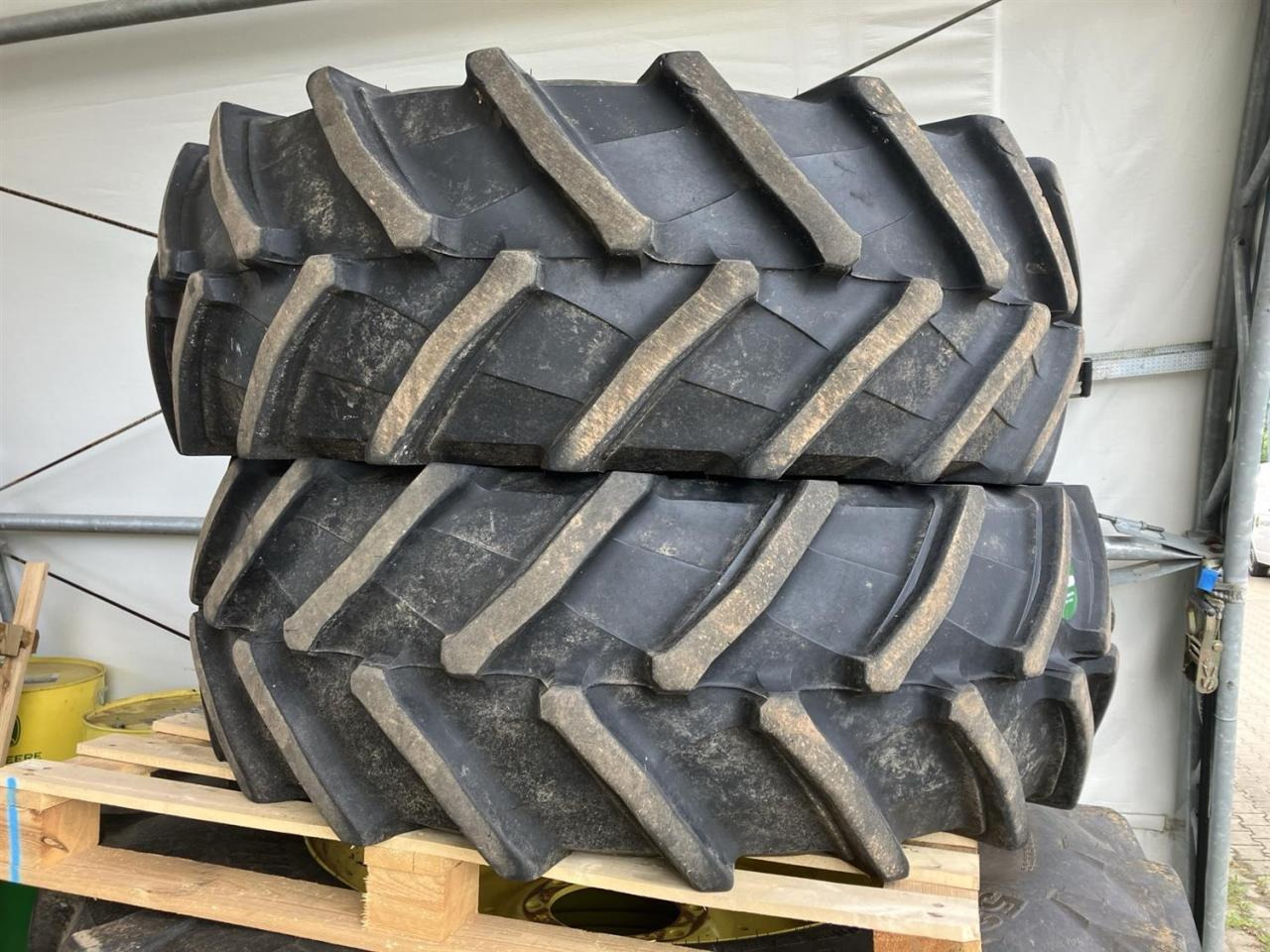 Trelleborg 420/70R28 - Pneu pour Machine agricole: photos 1 Trelleborg 420/70R28 - Pneu pour Machine agricole: photos 1