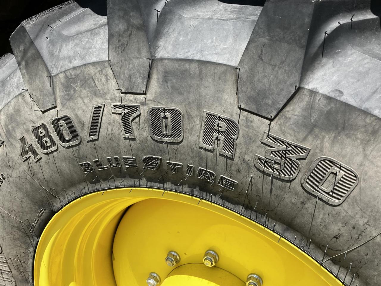 Trelleborg 480/70R30 - Pneu pour Machine agricole: photos 5 Trelleborg 480/70R30 - Pneu pour Machine agricole: photos 5