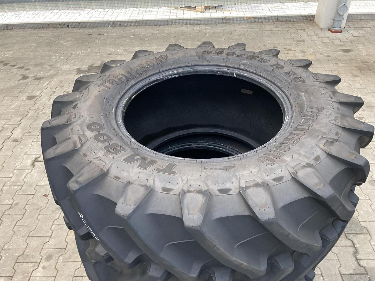 Trelleborg 540/65R28 - Pneu pour Machine agricole: photos 2 Trelleborg 540/65R28 - Pneu pour Machine agricole: photos 2