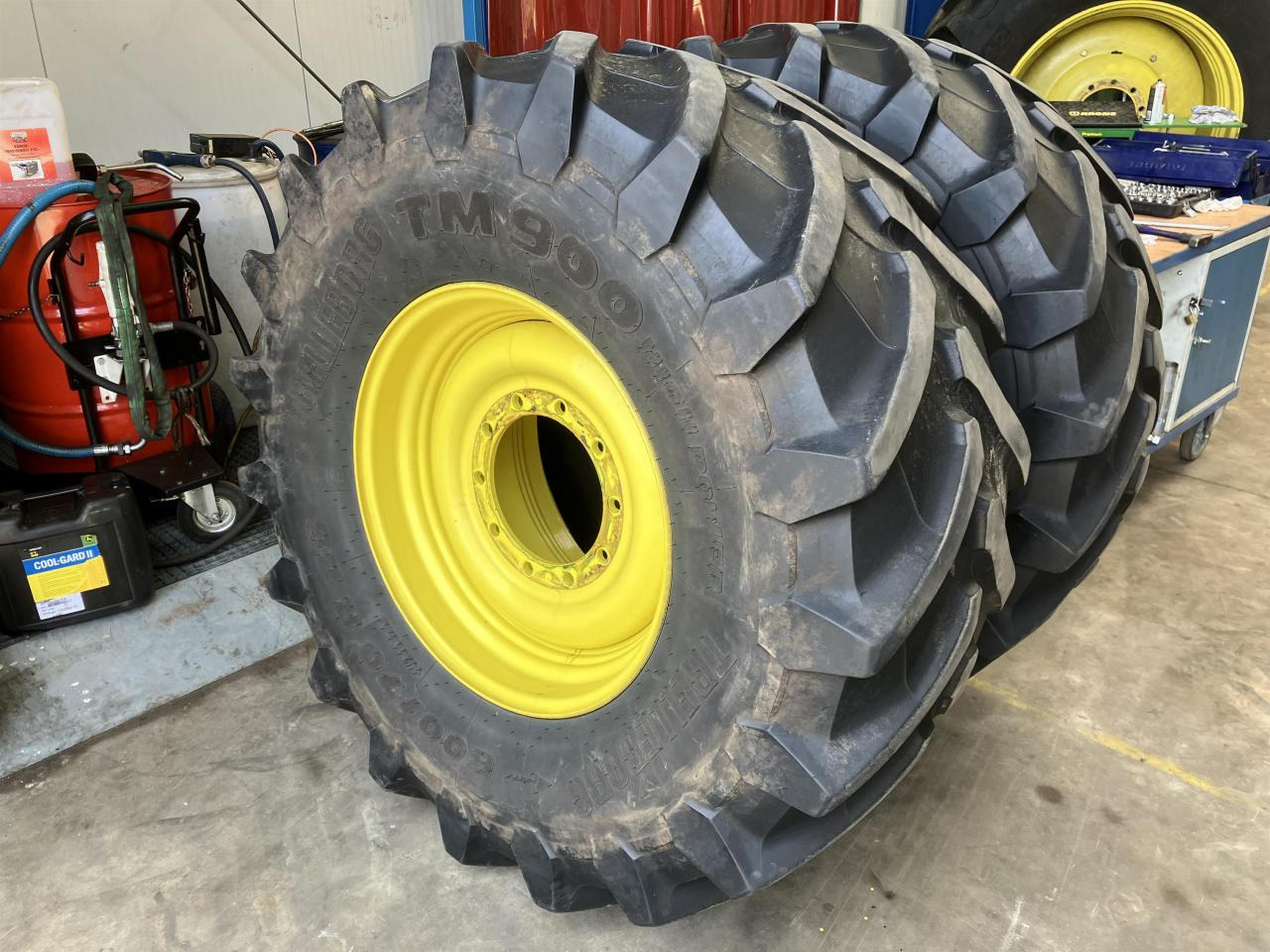 Trelleborg 600/70R28 - Pneu pour Machine agricole: photos 2 Trelleborg 600/70R28 - Pneu pour Machine agricole: photos 2