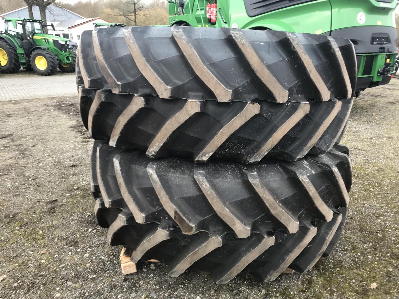 Trelleborg 710/70R42 - Pneu pour Machine agricole: photos 1 Trelleborg 710/70R42 - Pneu pour Machine agricole: photos 1