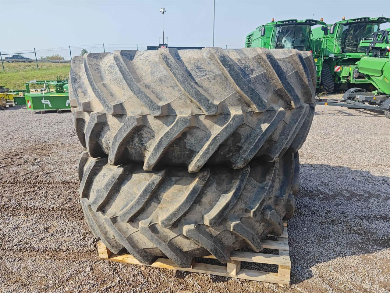 Trelleborg 710/70R42 - Pneu pour Machine agricole: photos 1 Trelleborg 710/70R42 - Pneu pour Machine agricole: photos 1