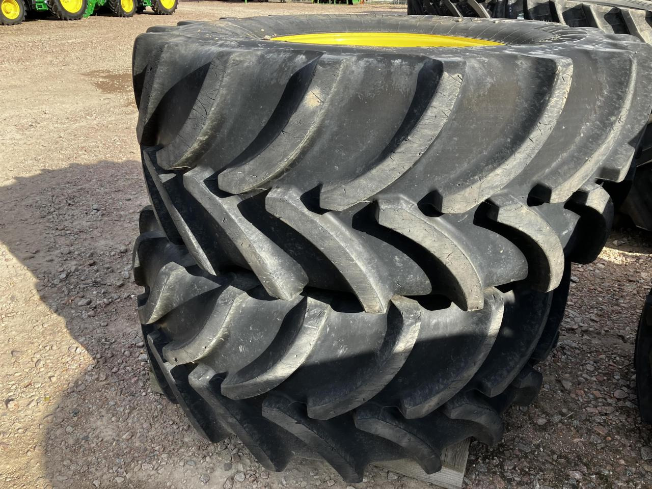 Vredestein 600/70R30 - Pneu pour Machine agricole: photos 1 Vredestein 600/70R30 - Pneu pour Machine agricole: photos 1