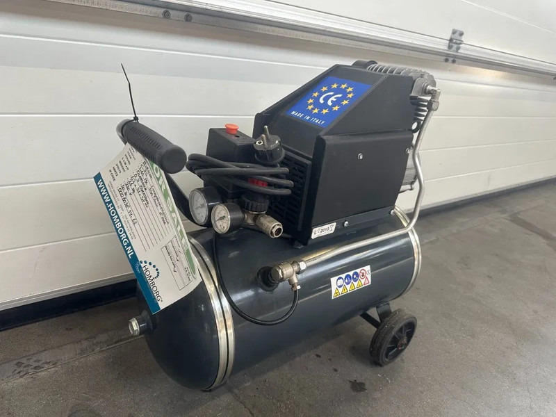 Airmec C25 Oliegesmeerde Zuigercompressor 1.65 PK 190 L / min 8 Bar Overstock - Compresseur d'air: photos 4 Airmec C25 Oliegesmeerde Zuigercompressor 1.65 PK 190 L / min 8 Bar Overstock - Compresseur d'air: photos 4