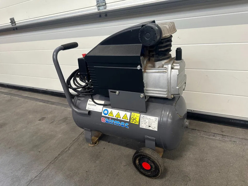 Airmec Fiac BXA 25200 Elektrische Zuigercompressor 2 PK 150 L / min 8 Bar - Compresseur d'air: photos 4 Airmec Fiac BXA 25200 Elektrische Zuigercompressor 2 PK 150 L / min 8 Bar - Compresseur d'air: photos 4