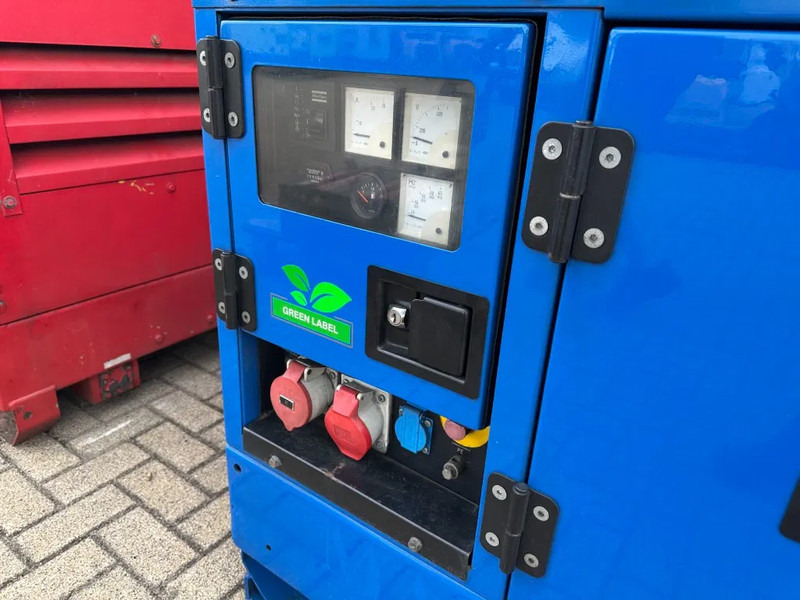 Atlas-Copco QAS 14 Yanmar Stamford 15 kVA Silent generatorset - Groupe électrogène: photos 5 Atlas-Copco QAS 14 Yanmar Stamford 15 kVA Silent generatorset - Groupe électrogène: photos 5
