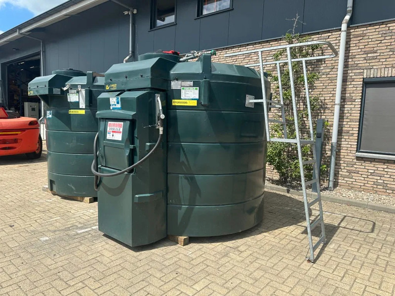 Carbery 5500 V Dubbelwandige Dieseltank 5700 liter met 230 V pompset New ! Overstock - Conteneur maritime: photos 5 Carbery 5500 V Dubbelwandige Dieseltank 5700 liter met 230 V pompset New ! Overstock - Conteneur maritime: photos 5