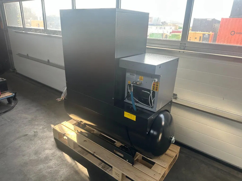 Contimac NS CN 10S 270D 7.5 kW 965 L / min 10 Bar Elektrische Schroefcompressor met Droger en Ketel - Compresseur d'air: photos 4 Contimac NS CN 10S 270D 7.5 kW 965 L / min 10 Bar Elektrische Schroefcompressor met Droger en Ketel - Compresseur d'air: photos 4