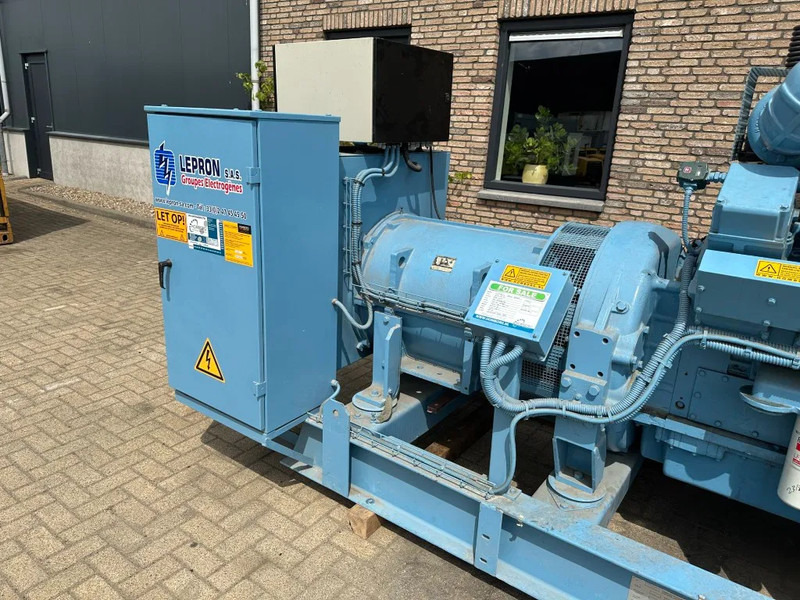 Groupe électrogène Cummins KTA 38 G1 Leroy Somer 800 kVA noodstroom generatorset as New ! 123 hours !: photos 18 Groupe électrogène Cummins KTA 38 G1 Leroy Somer 800 kVA noodstroom generatorset as New ! 123 hours !: photos 18