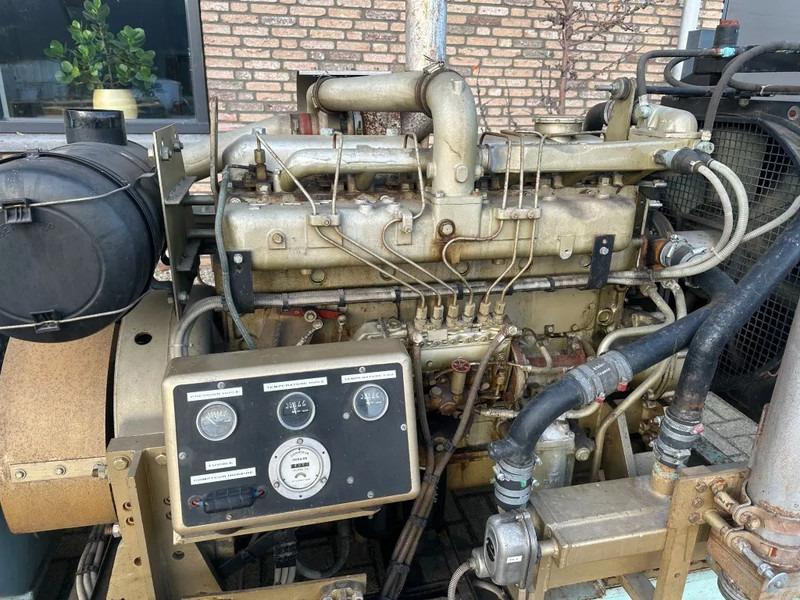 Groupe électrogène DAF DHTD 825 A 80 kVA noodstroom generatorset aggregaat ex Emergency: photos 6 Groupe électrogène DAF DHTD 825 A 80 kVA noodstroom generatorset aggregaat ex Emergency: photos 6