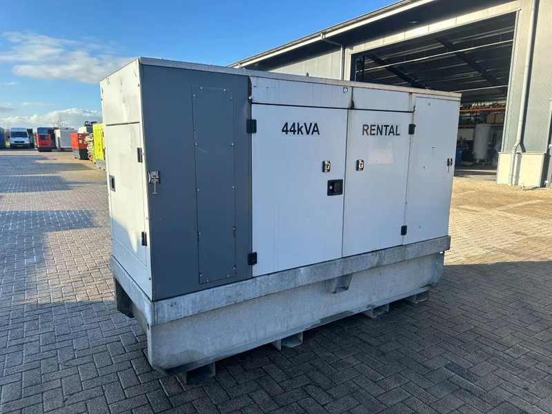 Groupe électrogène Europower EPUS44TDE Kubota leroy Somer 44 kVA Supersilent Rental generatorset: photos 9