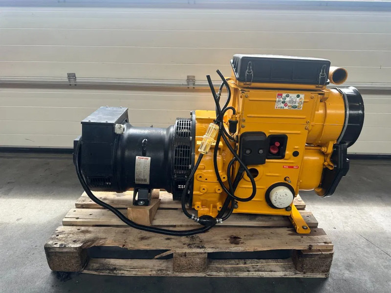 Hatz 2M41 Stamford 17.5 kVA generatorset - Groupe électrogène: photos 1 Hatz 2M41 Stamford 17.5 kVA generatorset - Groupe électrogène: photos 1