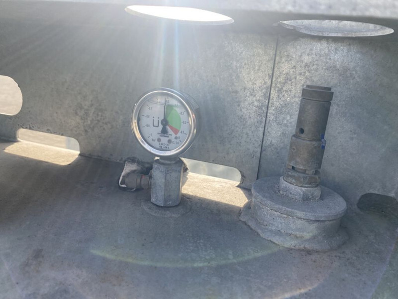 Cuve de stockage IBC Rietberg 1000 liter IBC Dieseltank Gegalvaniseerd: photos 13 Cuve de stockage IBC Rietberg 1000 liter IBC Dieseltank Gegalvaniseerd: photos 13