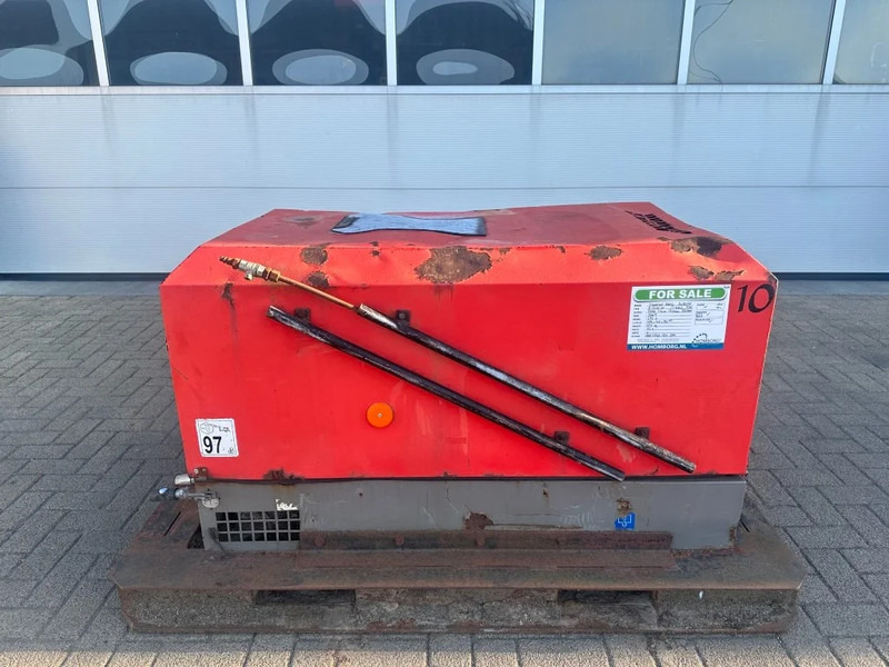 Ingersoll Rand 720 R1051SF Kubota D1005 Diesel Compressor 2000 L / min 17.5 kW 8.6 Bar - Compresseur d'air: photos 1 Ingersoll Rand 720 R1051SF Kubota D1005 Diesel Compressor 2000 L / min 17.5 kW 8.6 Bar - Compresseur d'air: photos 1